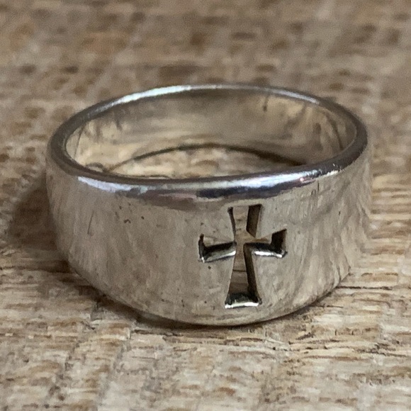 James Avery Jewelry - James Avery Sterling Silver Cross Ring James Avery Jewelry - James Avery Sterling Silver Cross Ring